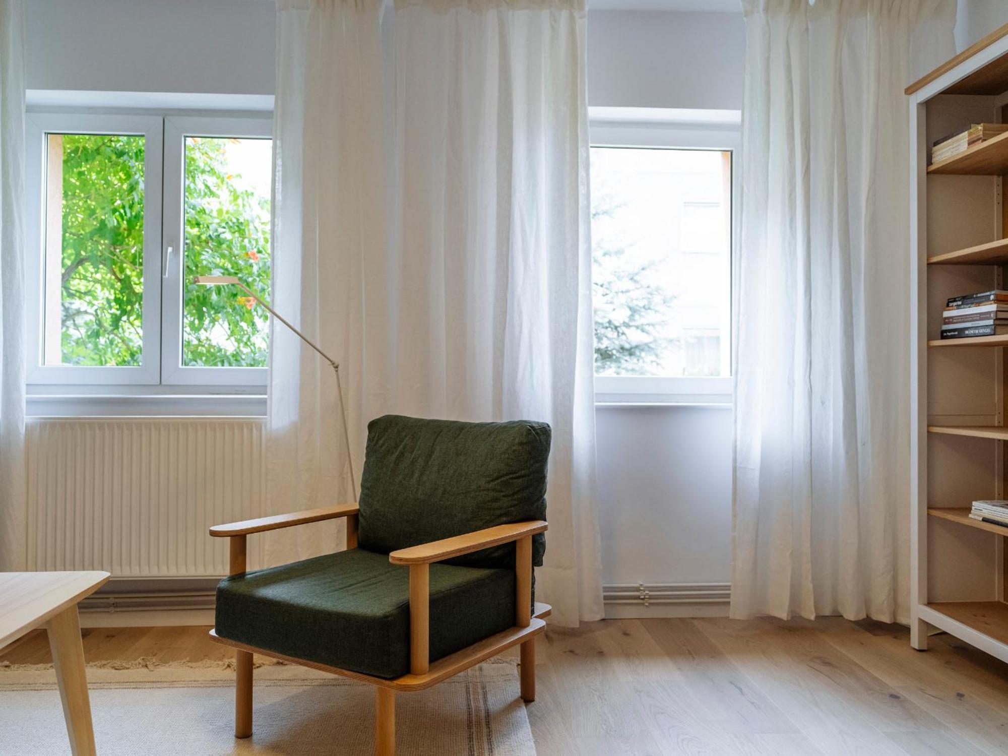 Cozy Central Apartment Near The Forest Braşov Exteriör bild